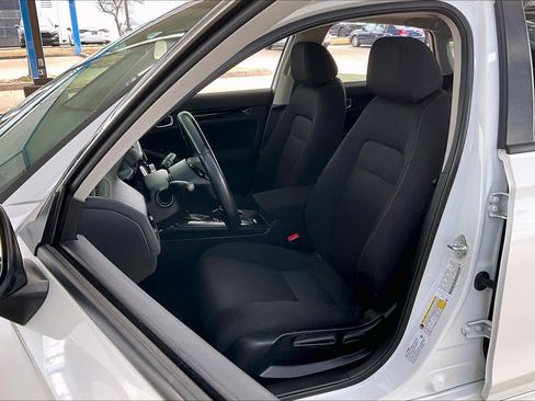 Used 2022 Honda Civic EX image 8