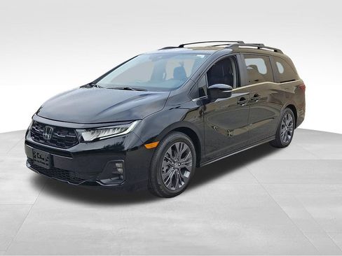 Used 2026 Honda Odyssey Touring image 3