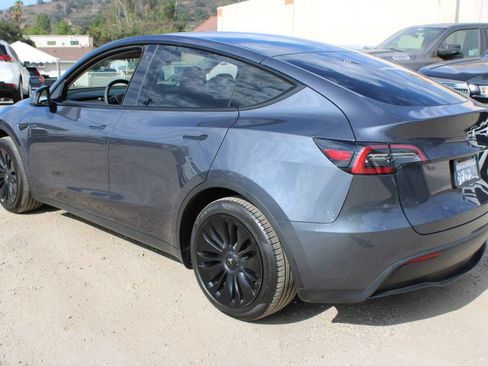 Used 2023 Tesla Model Y Long Range AWD/4WD image 6