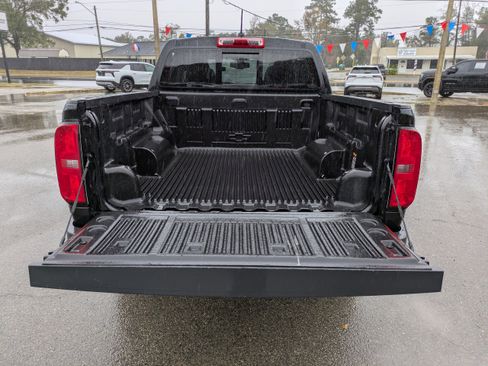 Used 2022 Chevrolet Colorado LT w/ LT Convenience Package image 13