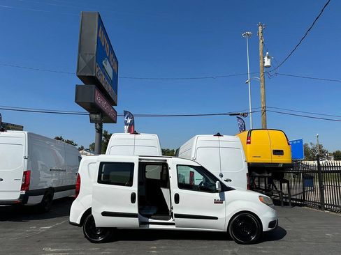 Used 2016 RAM ProMaster City Tradesman SLT w/ Rear Back-up Camera Group FWD image 5
