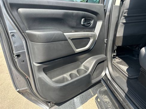 Used 2021 Nissan Titan SV w/ SV Convenience Package AWD/4WD image 26