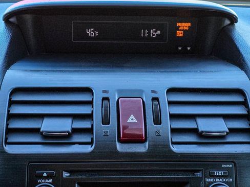 Used 2014 Subaru Crosstrek 2.0i Limited image 14