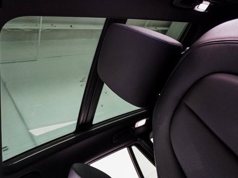 Used 2021 BMW X1 sDrive28i image 8