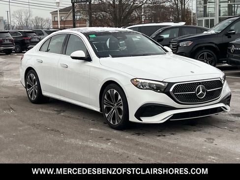 New 2026 Mercedes-Benz E 350 4MATIC Sedan image 8