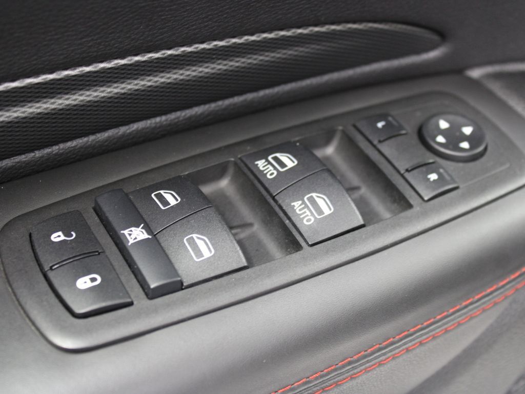 Used 2025 Dodge Durango R/T AWD/4WD image 65
