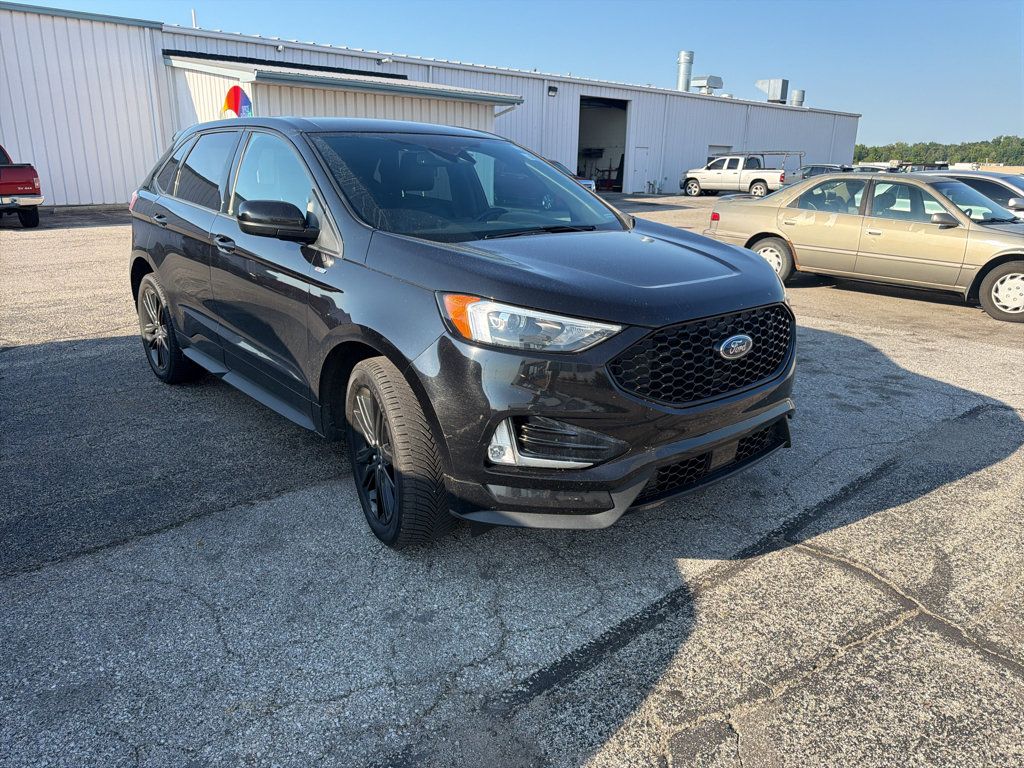 Used 2021 Ford Edge ST-Line AWD/4WD image 3