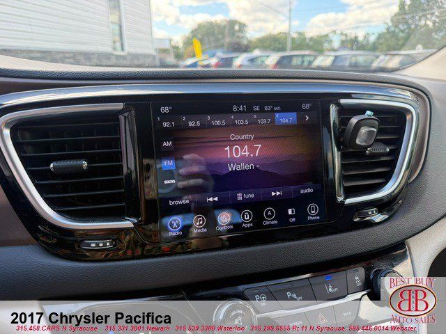 Used 2017 Chrysler Pacifica Touring-L Plus w/ Advanced Safetytec Group FWD image 15