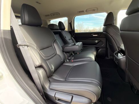 New 2026 Nissan Armada SV image 21