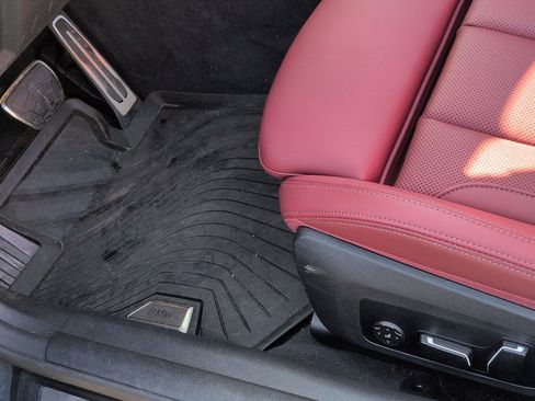 Used 2026 BMW 430i Convertible w/ M Sport Package image 16