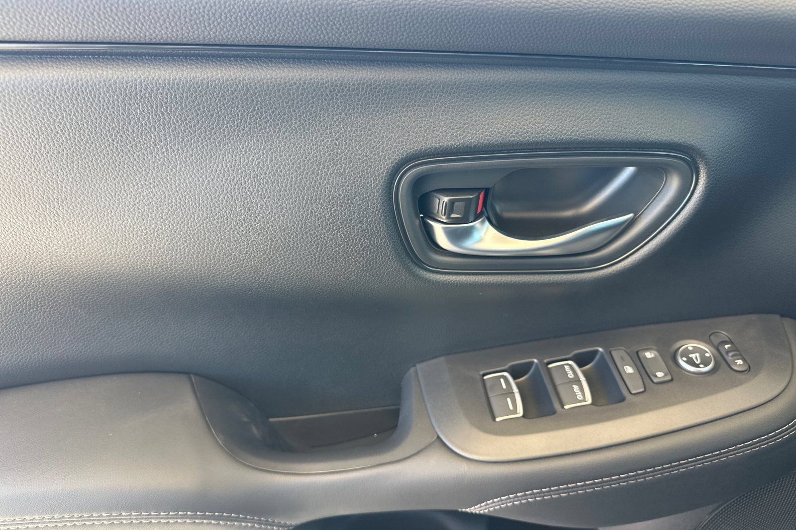 New 2027 Honda HR-V EX-L image 11