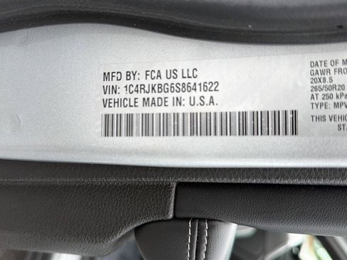 Used 2025 Jeep Grand Cherokee L Limited w/ Luxury Tech Group II AWD/4WD image 45