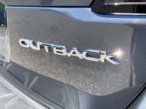 Certified 2025 Subaru Outback Premium w/ Popular Package #1A AWD/4WD image 11