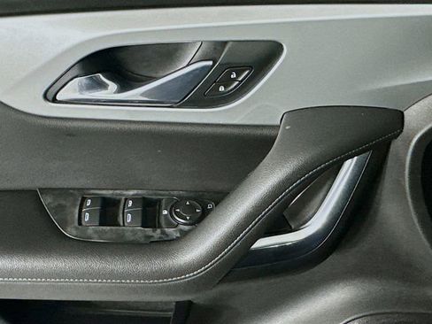 Used 2020 Chevrolet Blazer LT FWD image 18