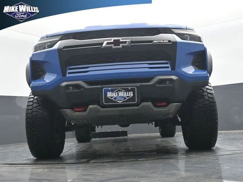 Used 2025 Chevrolet Colorado ZR2 w/ Technology Package AWD/4WD image 18