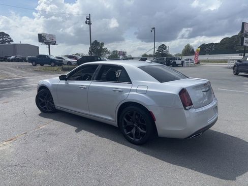 Used 2023 Chrysler 300 Touring w/ Sport Appearance Package image 3