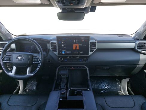 Used 2024 Toyota Tundra Limited AWD/4WD image 9