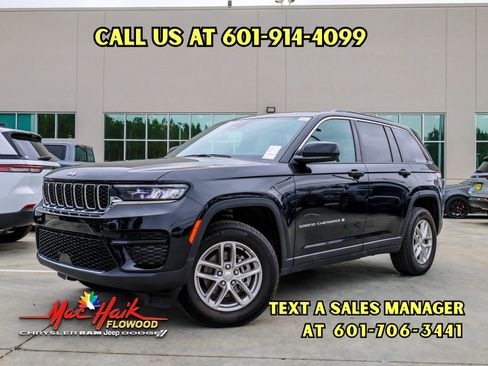 Used 2025 Jeep Grand Cherokee Laredo X image 1