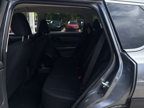 Used 2025 Nissan Rogue S FWD image 11