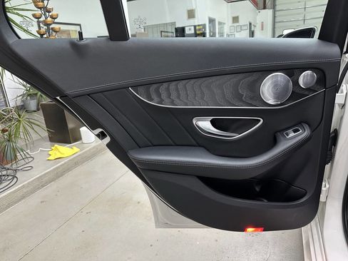 Used 2015 Mercedes-Benz C 400 4MATIC image 12