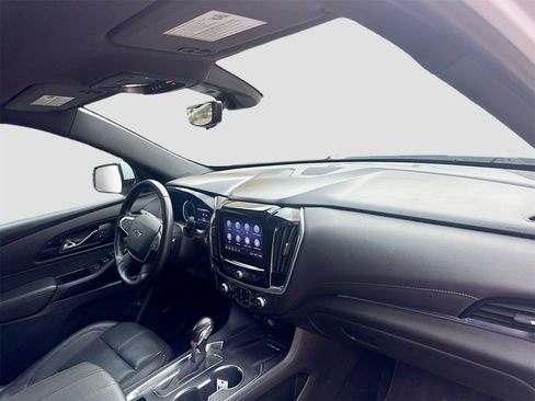 Used 2022 Chevrolet Traverse RS image 31