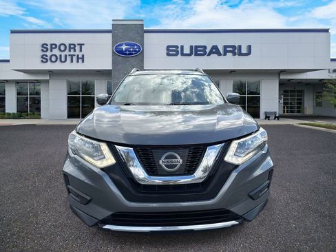 Used 2017 Nissan Rogue SV image 9