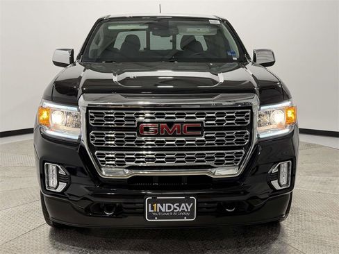 Used 2021 GMC Canyon Denali image 2