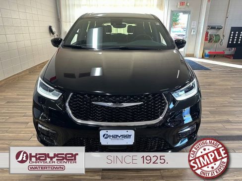 New 2026 Chrysler Pacifica Select image 7