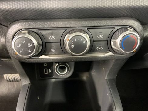 Used 2025 Nissan Kicks Play S FWD image 25