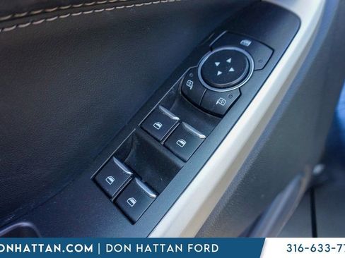 Used 2022 Ford Explorer XLT w/ Equipment Group 202A image 18