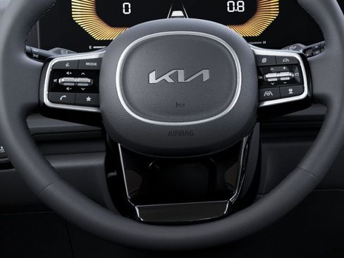 New 2026 Kia Carnival EX FWD image 22