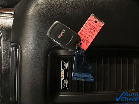 Used 2017 GMC Yukon SLT image 56