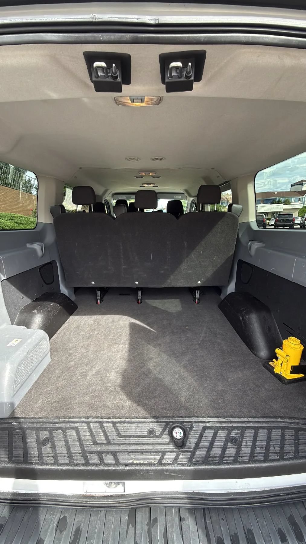 Used 2017 Ford Transit 150 XL RWD image 32