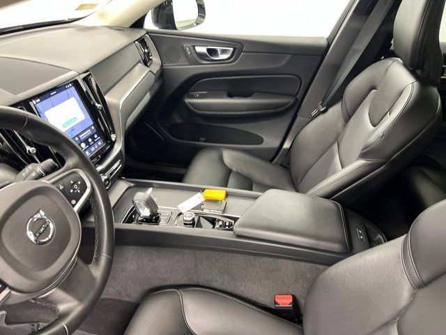 Certified 2025 Volvo XC60 B5 Core AWD/4WD image 20