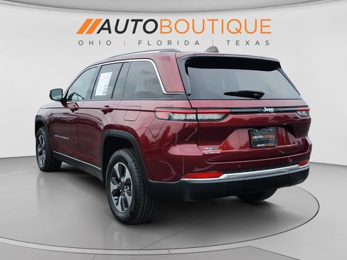 Used 2023 Jeep Grand Cherokee 4WD 4xe image 3