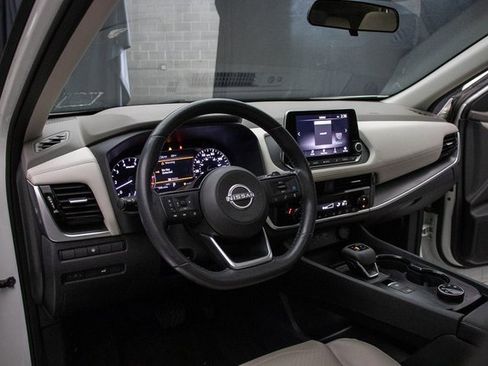 Used 2023 Nissan Rogue SV w/ SV Premium Package image 26