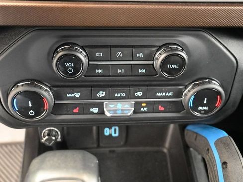 Used 2022 Ford Bronco Outer Banks AWD/4WD image 14