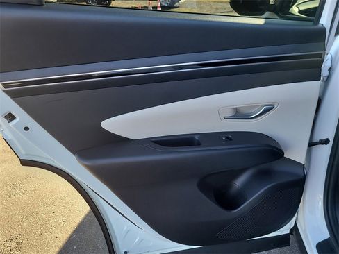 Used 2022 Hyundai Tucson SEL w/ Cargo Package image 8