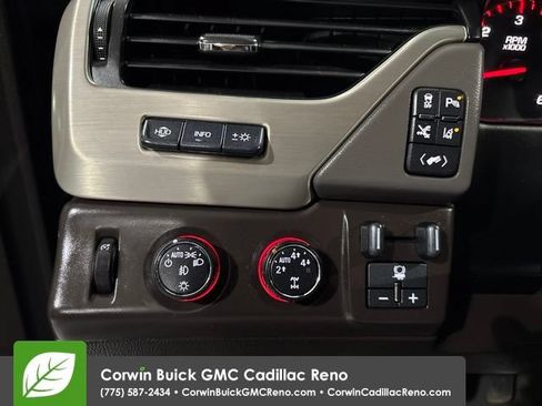 Used 2015 GMC Yukon XL Denali w/ Premium Package AWD/4WD image 33