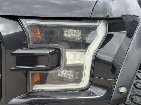 Used 2019 Ford F150 Raptor w/ Equipment Group 802A Luxury AWD/4WD image 13