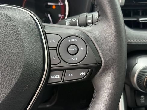 Used 2025 Toyota RAV4 XLE Premium FWD image 15