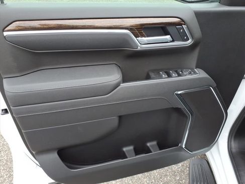 New 2026 GMC Sierra 1500 SLE w/ Preferred Package image 9