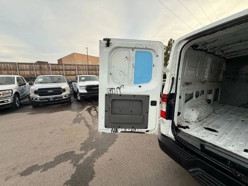 Used 2021 Nissan NV 2500 S image 16