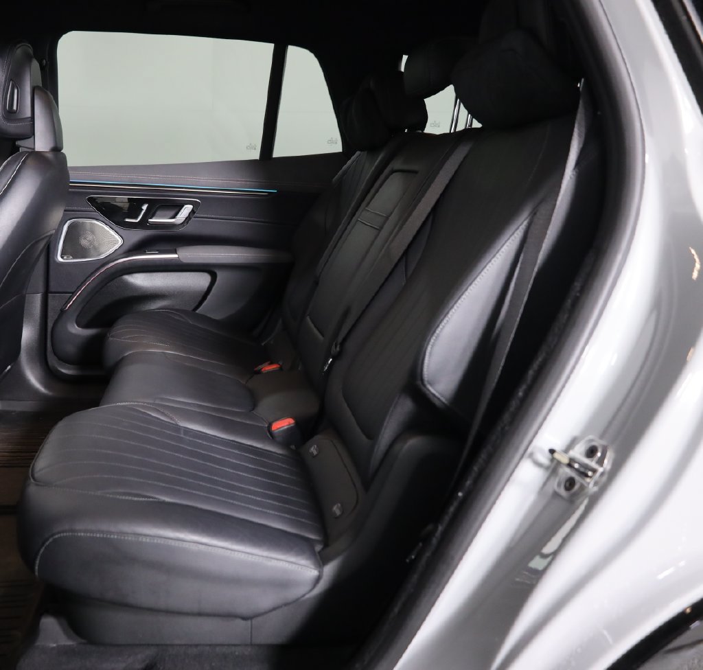 Used 2023 Mercedes-Benz EQS 580 4MATIC SUV image 48