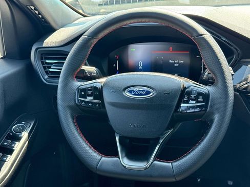 Used 2025 Ford Escape ST-Line w/ Equipment Group 301A image 15