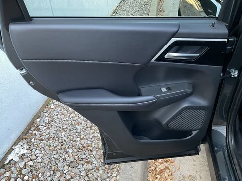 New 2026 Nissan Rogue SL AWD/4WD image 19