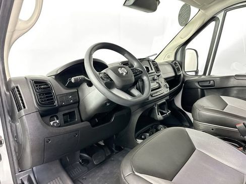 Used 2026 RAM ProMaster 2500 w/ Convenience Group FWD image 17