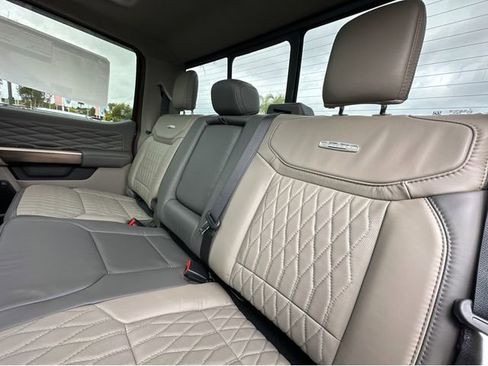 New 2026 Ford F450 Platinum w/ Platinum Plus Package image 17