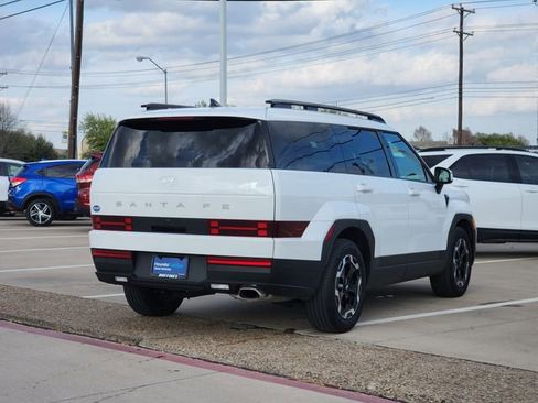 Certified 2025 Hyundai Santa Fe SEL image 3