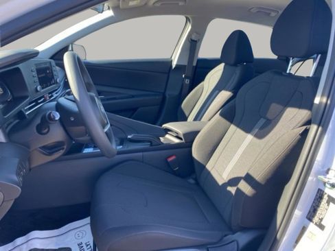 New 2026 Hyundai Elantra SE image 12
